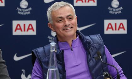 Επικός Μουρίνιο: Έκανε ερωτήσεις στον εαυτό του για τα μεταγραφικά! (video)