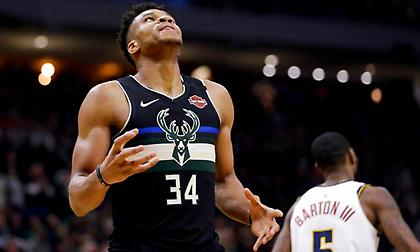 Παραλίγο τριπλ-νταμπλ ο Γιάννης αλλά δεν έφτανε στους Μπακς