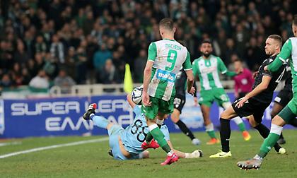 Το γκολ του Μακέντα που ακυρώθηκε και το πάτημα του Γιαννούλη (pics)