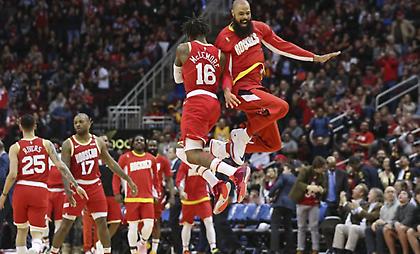 Φοβερό κάρφωμα από ΜάκΛεμορ στο Top 5 (video)