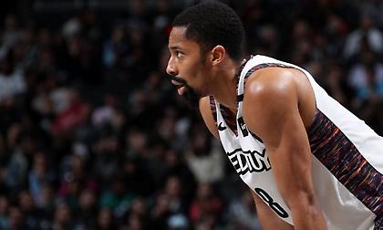 Ντινγουίντι: «Κανείς δεν θέλει τον Γιάννη στον 1ο γύρο, δεν μπορώ να τον μαρκάρω!»