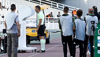 «Άγριο ξύλο στο Περιστέρι - Ρεσιταλάκι Σιδηρόπουλου - Τι κάνεις ρε Παντελίδη;»