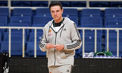 Πιτίνο: «Όταν κοουτσάρω την Εθνική, είμαστε όλοι Έλληνες και θέλουμε να πάμε στους ΟΑ»