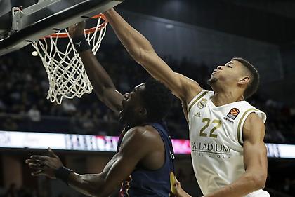 Έφτασε τις 50 τάπες στη φετινή Ευρωλίγκα ο Ταβάρες