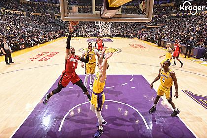 Μάθημα των Ρόκετς στους Λέικερς