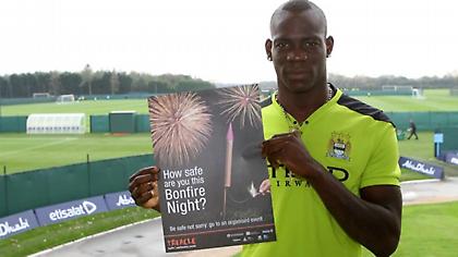 Μπαλοτέλι: «Δεν άναψα εγώ τα βεγγαλικά στο σπίτι»