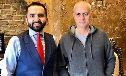 Τα πήρε... γουλί ο Μουρίνιο (pic)