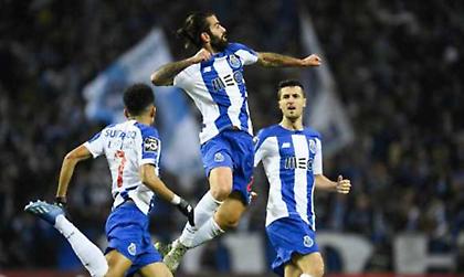 Πήρε το ντέρμπι κι έμεινε ζωντανή η Πόρτο!