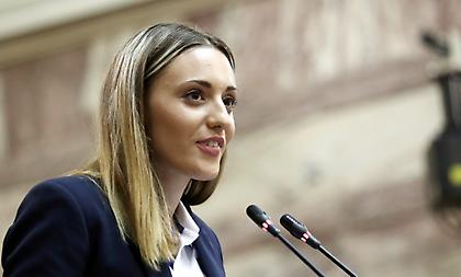 Κορακάκη: «Τολμηρή και τιμητική απόφαση»