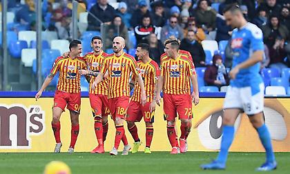 Μπλόκαρε τη Νάπολι η Λέτσε!