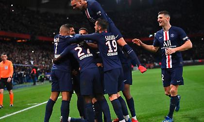 Το έφερε από ‘δω, το έφερε από ‘κει, αλλά «καθάρισε» τη Λιόν η Παρί