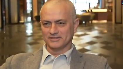 Ο Μουρίνιο αποκάλυψε το λόγο που κουρεύτηκε… γουλί (video)