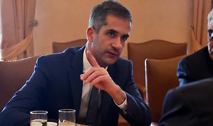 Η αποστομωτική απάντηση Μπακογιάννη στον Κασιδιάρη (VIDEO)