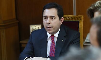 Αναβλήθηκε η συνάντηση του Μηταράκη με τον περιφερειάρχη Βορείου Αιγαίου