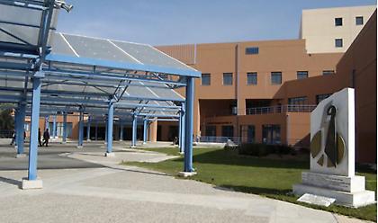 Κορωνοϊός: Στο Αττικόν ασθενής με συμπτώματα