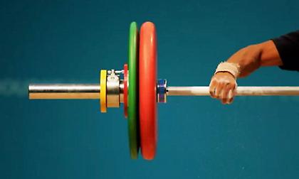 «Θετικός» σε απαγορευμένη ουσία Έλληνας αρσιβαρίστας