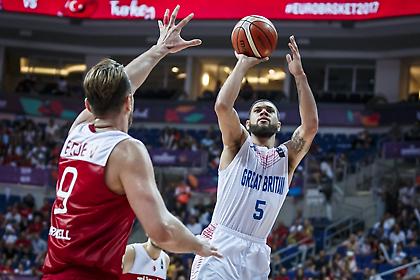 Στη Μ. Βρετανία για τα «παράθυρα» ο Οκερέαφορ