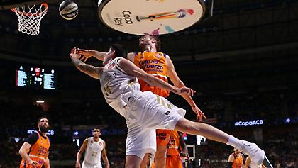 «Βασιλική» πρόκριση στον τελικό για τη Ρεάλ!