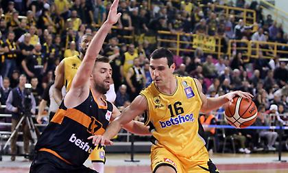 Ζήσης: «Είναι πολύ σημαντικό ότι η ΑΕΚ κάθε χρόνο κερδίζει τίτλο»