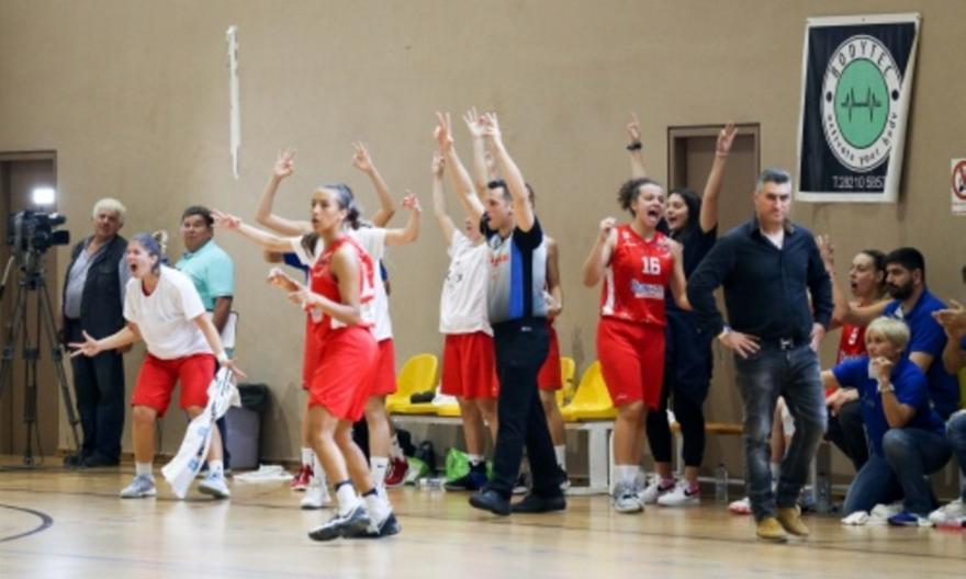 Σταθερά δεύτεροι Παναθηναϊκός, Ελευθερία Μοσχάτου