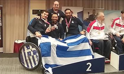 Ασημένιο μετάλλιο για το ομαδικό της σπάθης στο Παγκόσμιο Κύπελλο της Ουγγαρίας