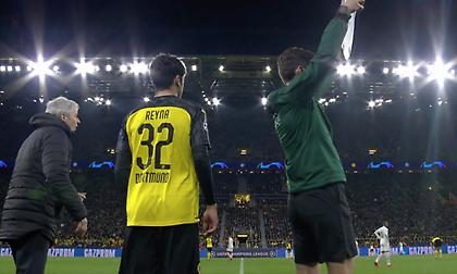 Τζίο Ρέινα: Ο νεότερος Αμερικανός που κάνει ντεμπούτο στο Champions League!