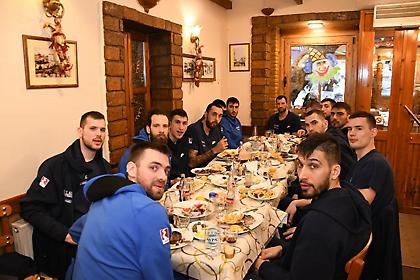 Τήρησε το έθιμο της Τσικνοπέμπτης η Εθνική (pics)