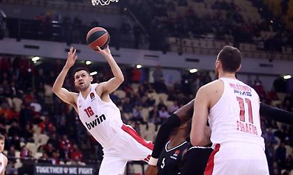 Παπανικολάου: «Προσπαθώ να βοηθώ όπου μου ζητηθεί»