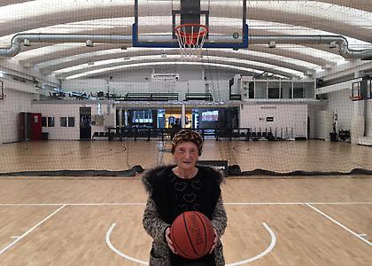 Η 84χρονη αρχηγός της πρώτης Εθνικής γυναικών εντυπωσιάστηκε από το Eurohoops Dome!