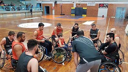 Αγώνας επίδειξης μπάσκετ με καρότσι στο ημίχρονο του Ελλάδα-Βουλγαρία