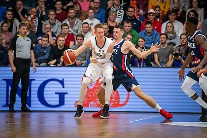 Έκπληξη από Ολλανδία, νικήτρια στο ντέρμπι η Γερμανία, συντριβή για Λιθουανία