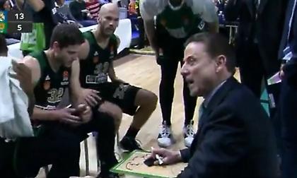 Ξέσπασμα Πιτίνο σε τάιμ άουτ! (video)