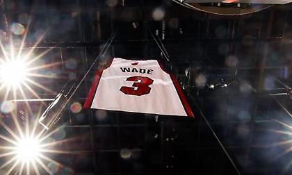 NBA: Ο Ουέιντ και οι υπόλοιπες φανέλες που πέρασαν στο πάνθεον της ιστορίας!