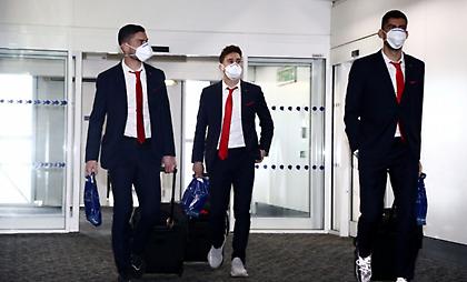 Με μάσκες οι παίκτες του Ολυμπιακού (pics)