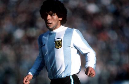 Σαν σήμερα ξεκίνησε ο «θρύλος» του Μαραντόνα με την Αργεντινή