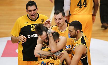 Η παρακάμερα του ΑΕΚ-Ρέθυμνο (video)