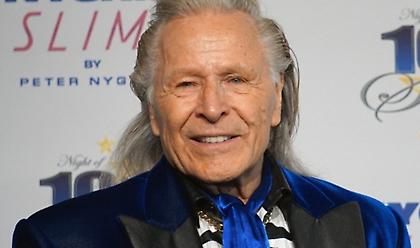 Έφοδος του FBI στα γραφεία του μεγιστάνα της μόδας Νάιγκαρντ μετά τις κατηγορίες για sex trafficking