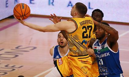 ΑΕΚ: Νοκ άουτ και ο Ρογκαβόπουλος