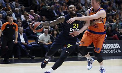 «Τρίποντη» εκτέλεση από τη Φενέρμπαχτσε στη Βαλένθια