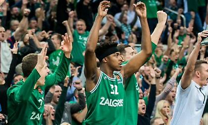 ΛεΝτέι-Χέιζ: Έστησαν… πάρτι στο ζωγραφιστό της Αρμάνι! (videos)