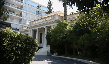 Σύσκεψη στο Μαξίμου για τον κορωνοϊό