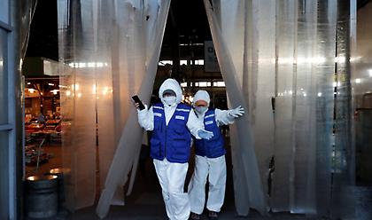 Πήρε εξιτήριο η γηραιότερη ασθενής με κορωνοϊό στην Κίνα - Είναι 98 ετών