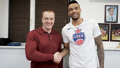 Ανανέωσε με ΤΣΣΚΑ ο Μπολομπόι