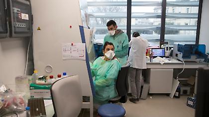 Κορωνοϊός: Δύο ακόμη νεκροί στη Γαλλία - Ματαιώνει τις επισκέψεις του ο Μακρόν