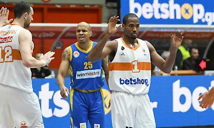 Χολ: «Τεράστιο παιχνίδι, να παίξουμε με ενέργεια και να είμαστε συγκεντρωμένοι για 40 λεπτά»