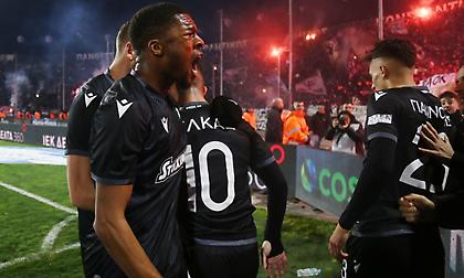 «Τρελός» ΠΑΟΚ, πήρε κεφάλι για τον τελικό!