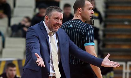 Παπαθεοδώρου: «Μίλησε το ένστικτο επιβίωσης στο τέλος, αλλά είναι απλά το 1-0»