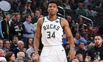 Τα καλύτερα του Γιάννη κόντρα στους Πέισερς