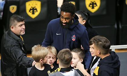 Σαντ Ρος: «Πολύ ωραίο που βρέθηκα ξανά κοντά στην ΑΕΚ»