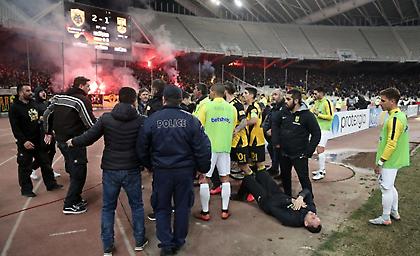 «Καίει» την ΑΕΚ το φύλλο αγώνα αναφέροντας επίθεση στους διαιτητές